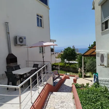 Kadinlar Denizi Manzarali Kusadası