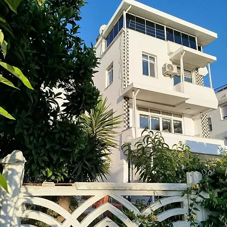Villa Kadinlar Denizi Manzarali *