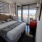 Kadinlar Denizi Manzarali Kusadası