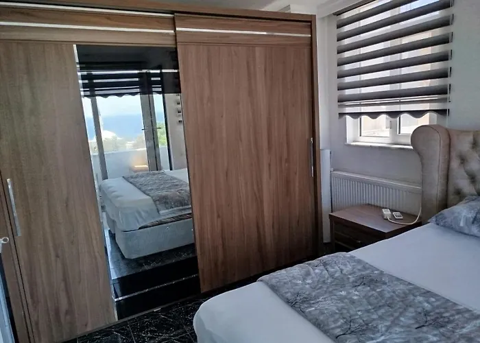 Kadinlar Denizi Manzarali Villa Kusadası