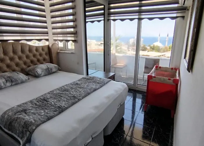 Kadinlar Denizi Manzarali Kusadası
