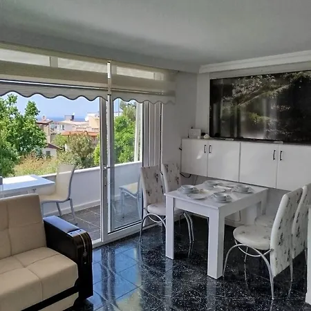 Villa Kadinlar Denizi Manzarali *